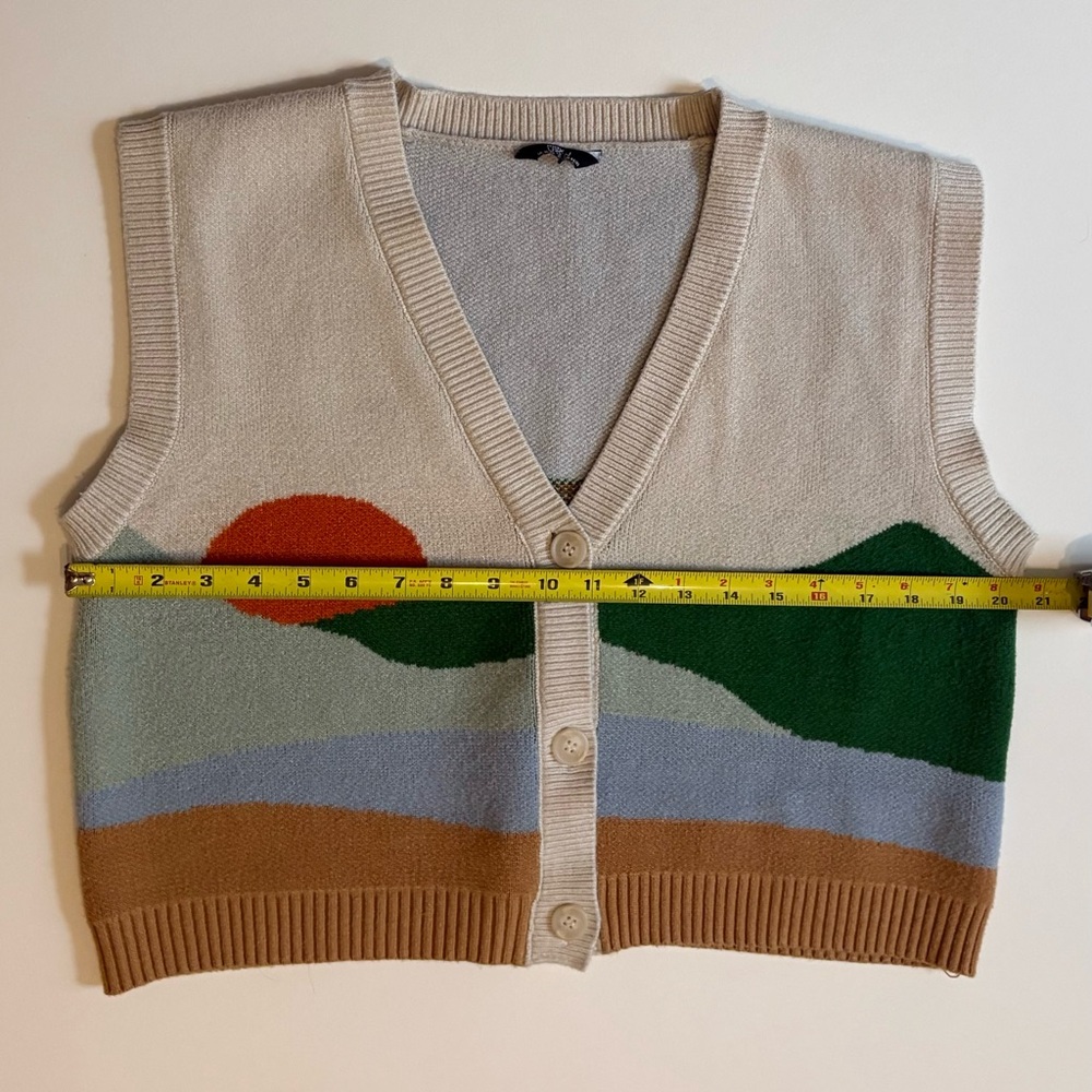 V-Neck Cream and Orange Sweater - Picture 3 of 4